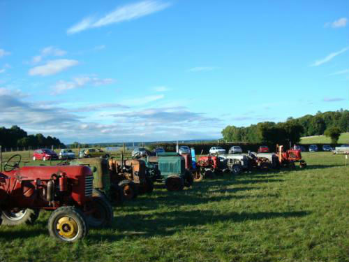 Exposition de vieux tracteurs